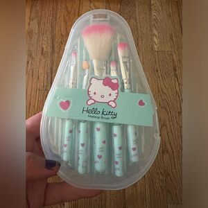 Hello Kitty Blue Set of Makeup Brushes